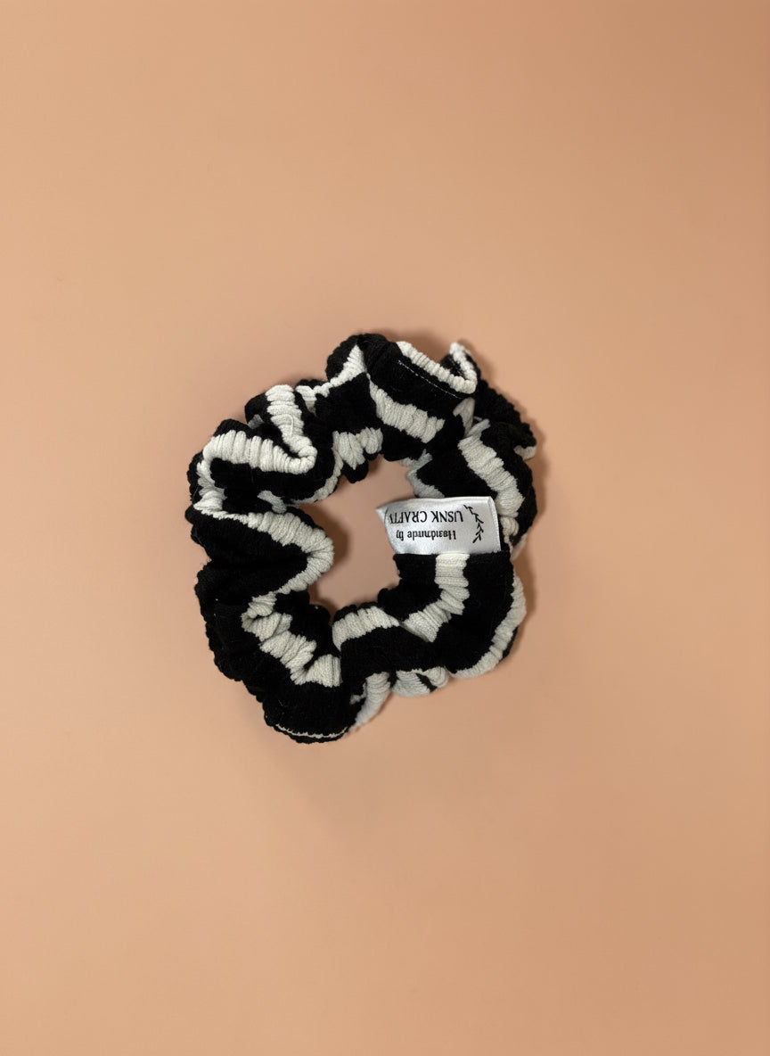 Black & Cream Ribbed Scrunchie | Lightweight Hold for Thin & Fine Hair